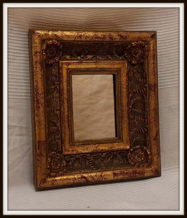 017.2023 rama empir z lusterkiem. In 15 x 11 cm , Out 30 x 26 cm